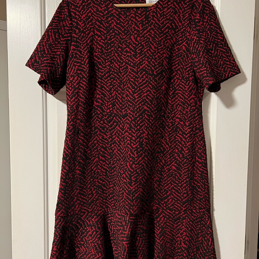 Elegant Red and Black Patterned Dress